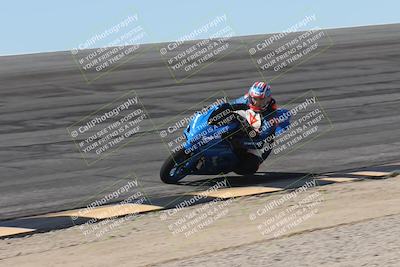 media/Oct-13-2025-Moto Forza (Mon) [[a66d839500]]/3-B Group/Session 2 (Bowl)/